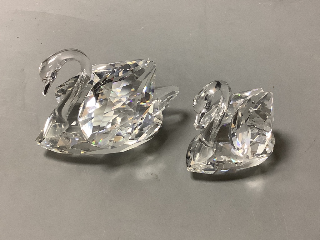 Six pieces of Swarovski crystal glass